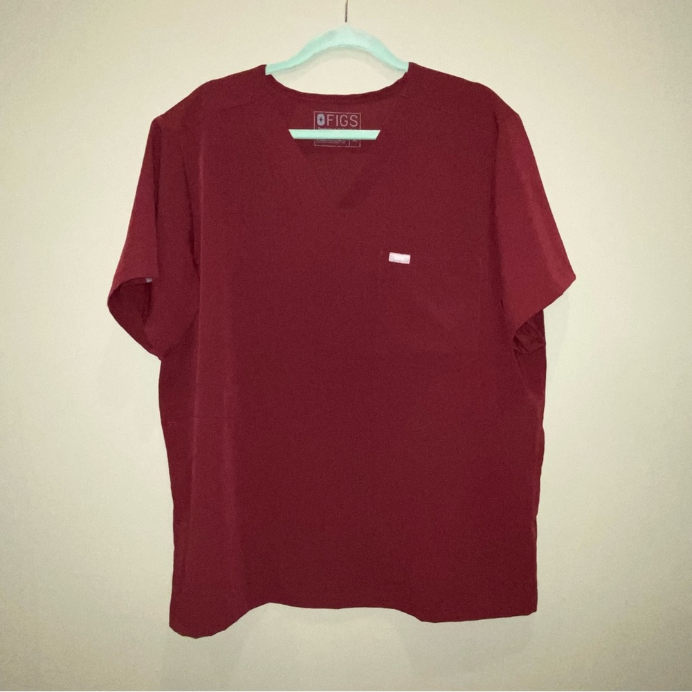 Figs Men’s Chisec 3 pocket scrub top - Size XL